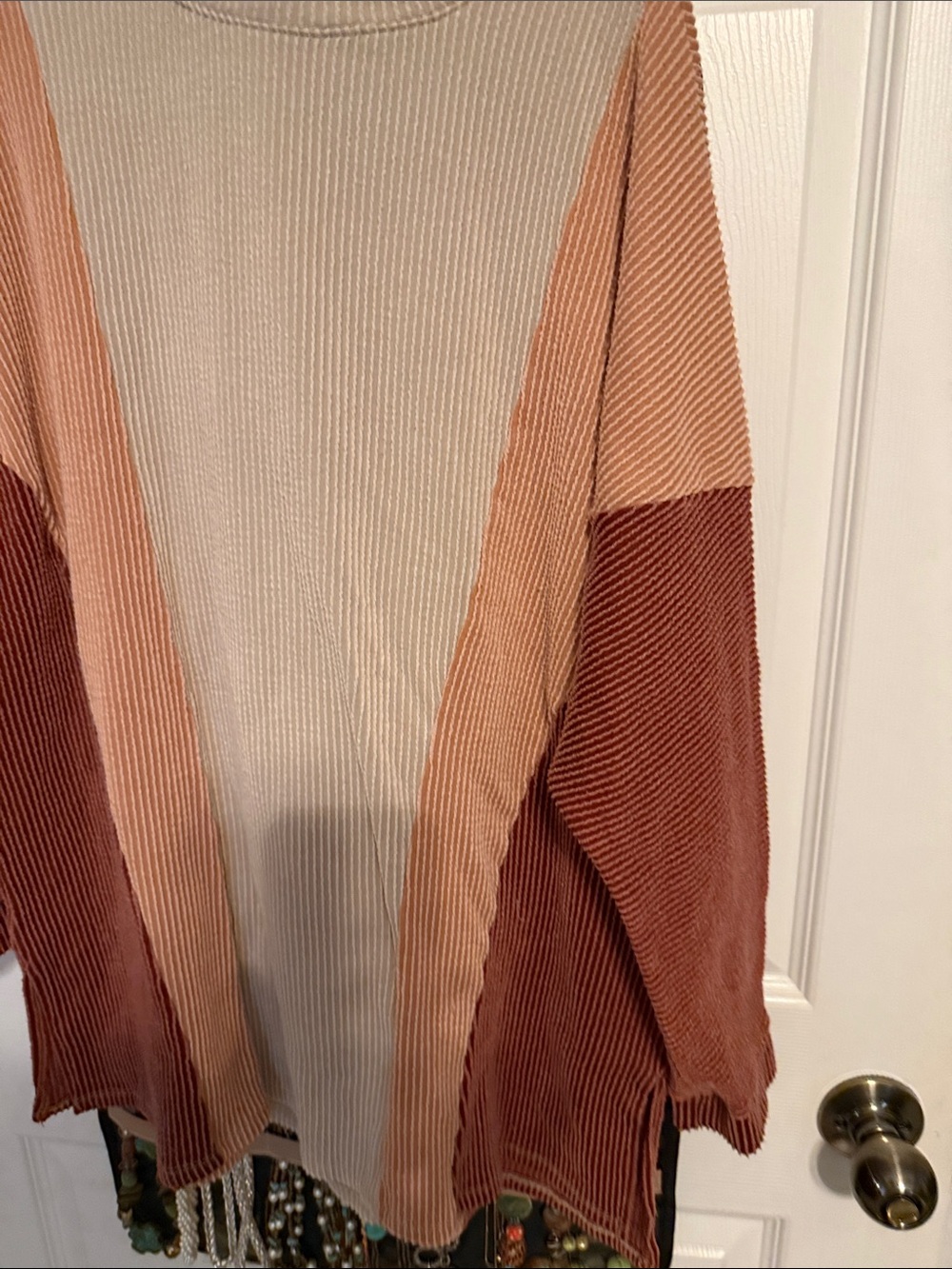 Colorblock Ribbed Long-Sleeve shirt- Beige & Rust - Picture 3 of 4